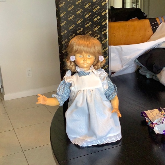 NWT Vintage Dolfi Original Wooden Doll Ltd Edition “Monica” - Picture 9 of 9